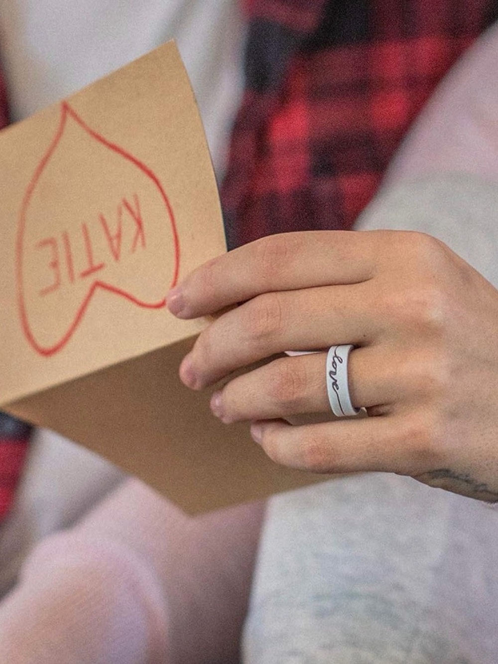 NWT Women’s Qalo Silicone Wedding Ring Love, size 5